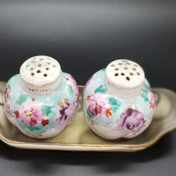Vintage Hand painted Moriyama Mori-machi Ceramic Salt & Pepper Shakers with Tray - Picture 2 of 7